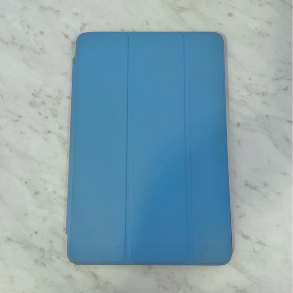 iPad Mini - model 2133 - Picture 4 of 5